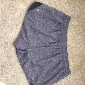Lululemon Hotty Hot shorts 2.5”
